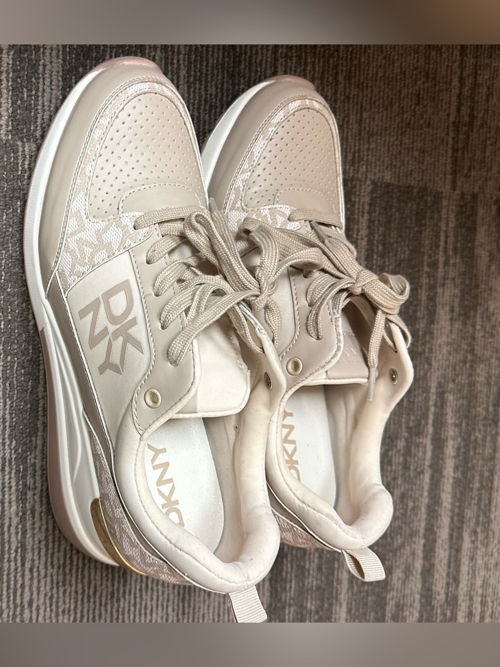 Dkny Cream/Tan Platform Lace-Up Sneakers